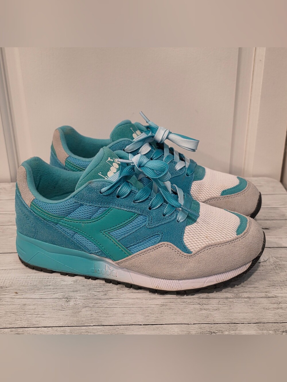 Diadora N902 Suede